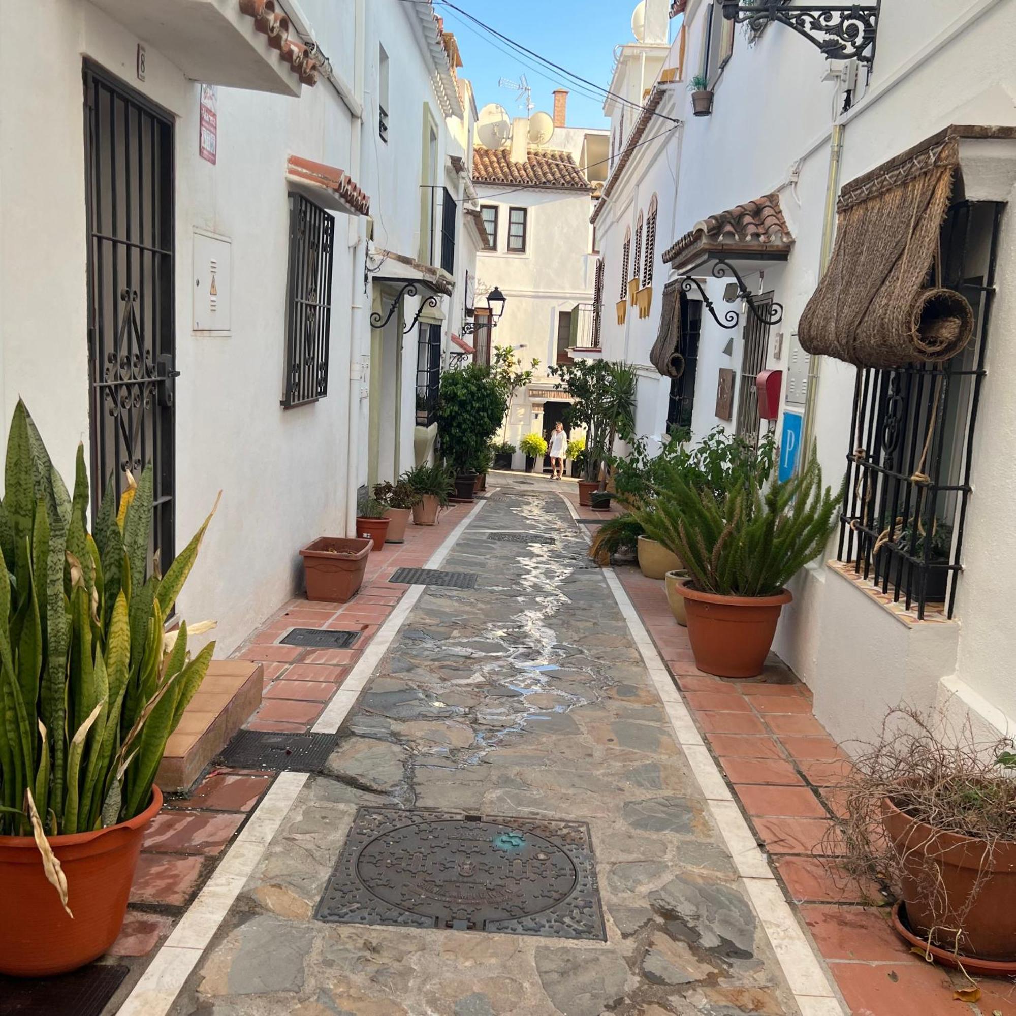Old Town House With Terrace Βίλα Μαρμπέλλα Εξωτερικό φωτογραφία